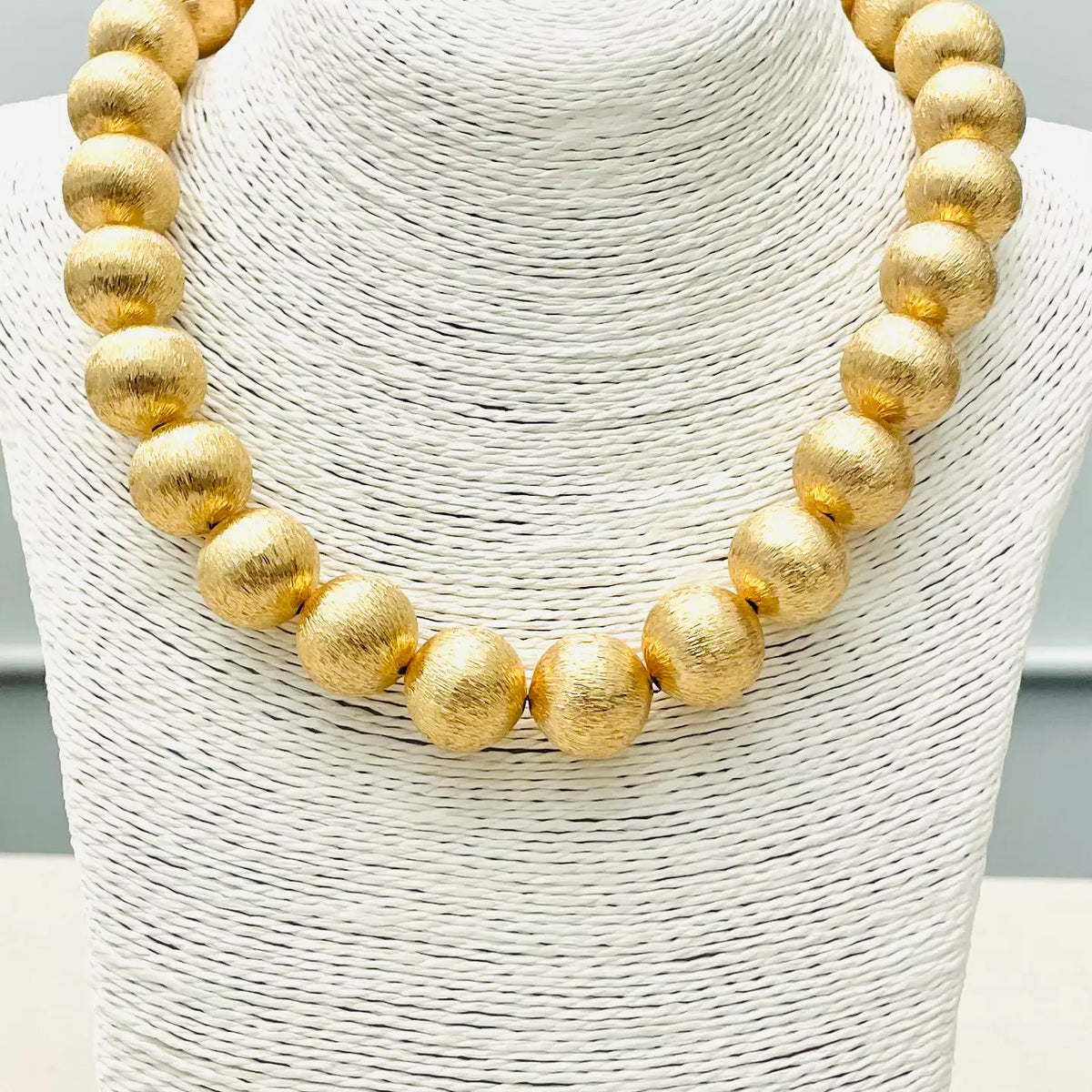 Chic - Big Ball Necklace