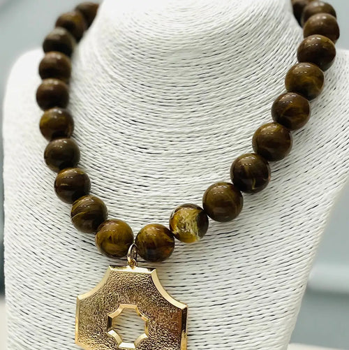 Chic - Pendant On Marbled Beaded Necklace