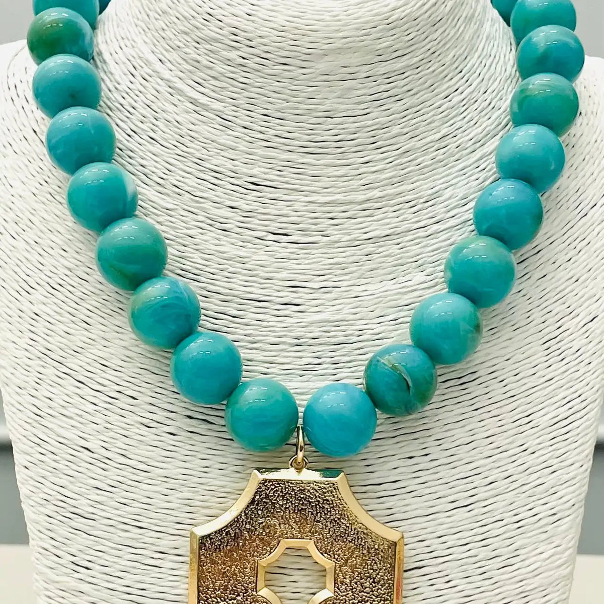 Chic - Pendant On Marbled Beaded Necklace